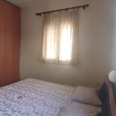 Polis * Nea Iraklia